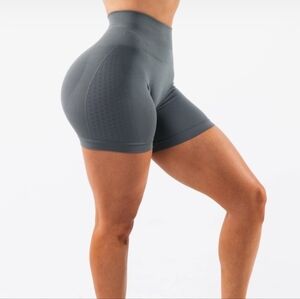 Alphalete Amplify Contour shorts